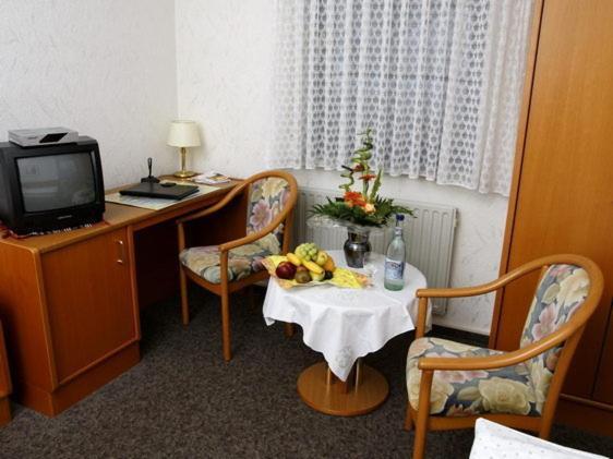潘佩尔酒店餐厅 Großalmerode 外观 照片